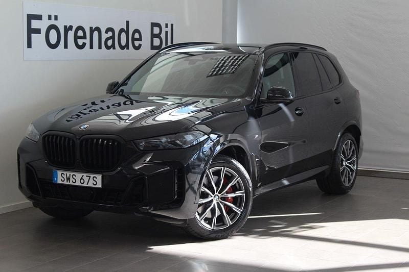 Svart Begagnad 2024 BMW X5 M Sport SUV | 999 000 kr (Superpris) - Bild 1/4