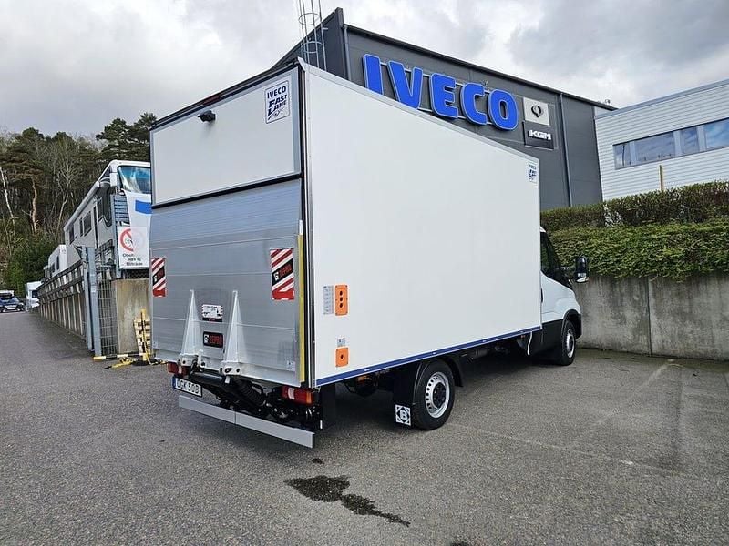 Ny Iveco Daily 157 HK (115 kW) 2025 Vit Van