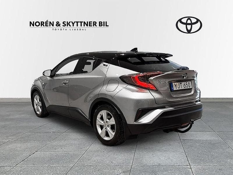 Begagnad Toyota C-HR Style 124 HK (91 kW) 2016 Grå SUV