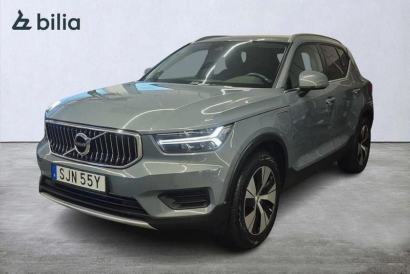 Grå Begagnad 2022 Volvo XC40 Inscription SUV | 355 000 kr (Marknadspris) - Bild 1/3
