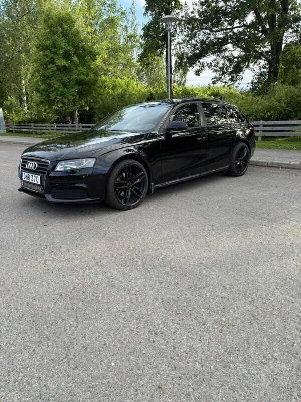 Svart Begagnad 2011 Audi A4 Kombi | 62 000 kr (Marknadspris) - Bild 1/4