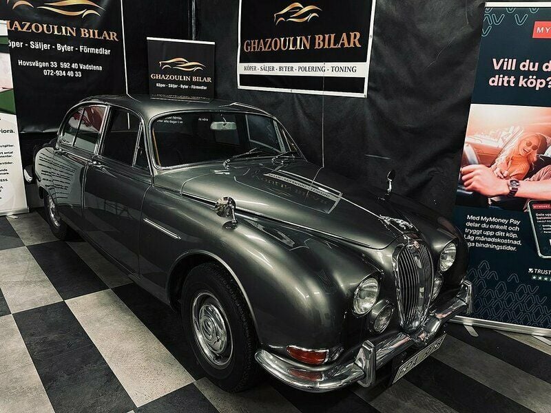 Grå Begagnad 1966 Jaguar S-Type S Sedan | 149 900 kr - Bild 1/3