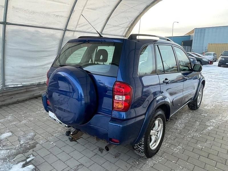 Begagnad Toyota RAV4 150 HK (110 kW) 2004 Blå SUV