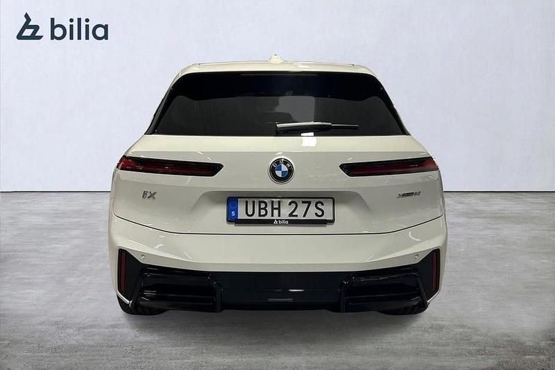 Begagnad BMW iX M Sport 484 kW (659 HK) 2025 Vit SUV