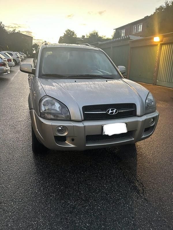 Begagnad 2006 Hyundai Tucson SUV | 55 000 kr (Dyr) - Bild 1/3