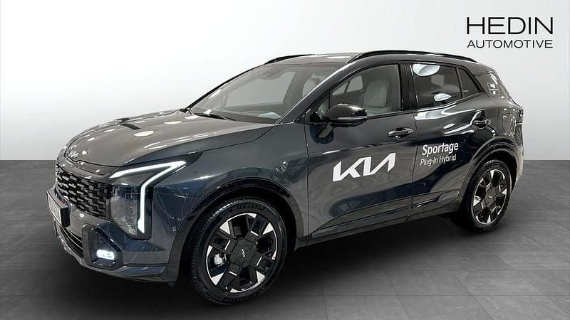 Grå Begagnad 2025 Kia Sportage GT-Line SUV | 499 900 kr (Dyr) - Bild 1/4