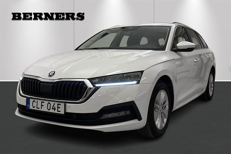Begagnad Skoda Octavia Ambition 112 HK (82 kW) 2021 Vit Kombi
