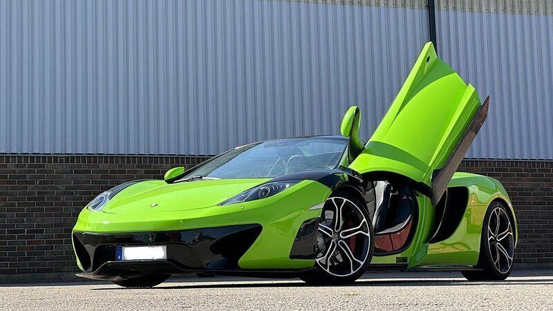 Svart Begagnad 2014 McLaren MP4-12C Cab | 1 995 000 kr - Bild 1/3