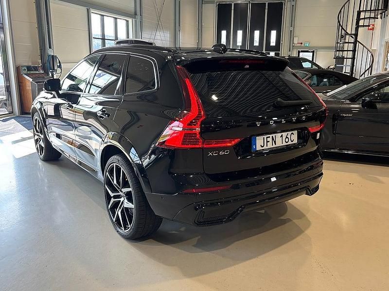 Begagnad Volvo XC60 455 HK (334 kW) 2024 Svart SUV