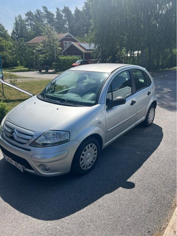 Silver Begagnad 2008 Citroën C3 Halvkombi | 19 500 kr (Marknadspris) - Bild 1/4