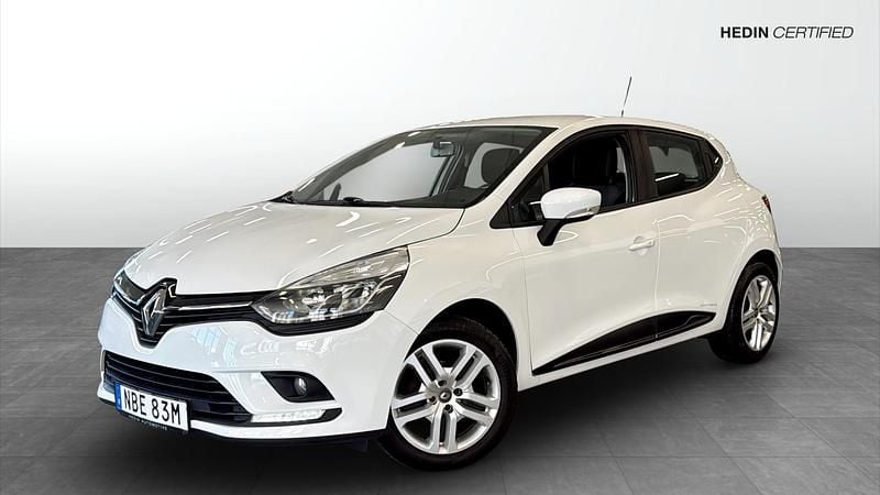 Mörkgrå Begagnad 2019 Renault Clio IV Zen Halvkombi | 95 000 kr (Bra pris) - Bild 1/4