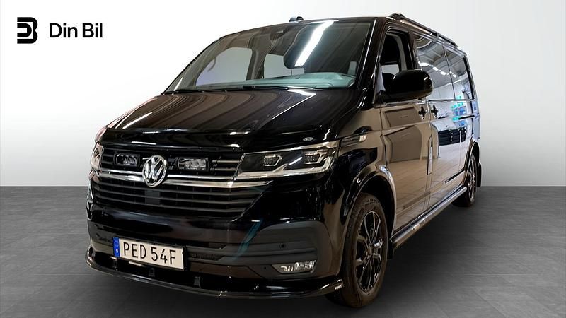 Svart Begagnad 2023 VW Transporter Van | 689 900 kr - Bild 1/4