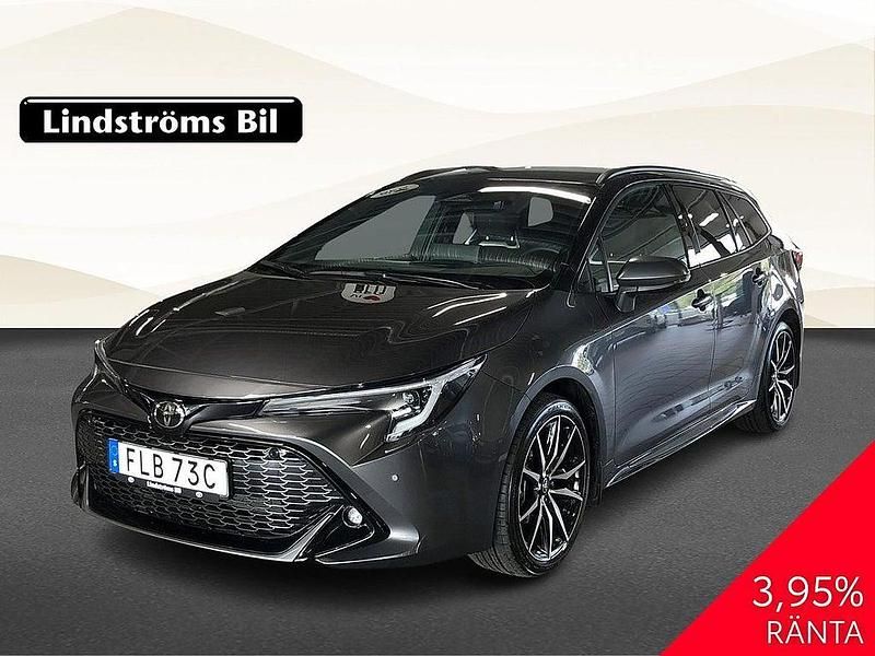 Grå Begagnad 2025 Toyota Corolla Sport Kombi | 375 000 kr (Lite dyr) - Bild 1/3