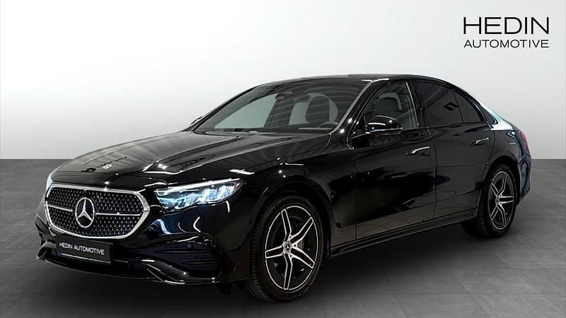Svart Begagnad 2024 Mercedes E300 Advanced Sedan | 709 900 kr (Marknadspris) - Bild 1/4