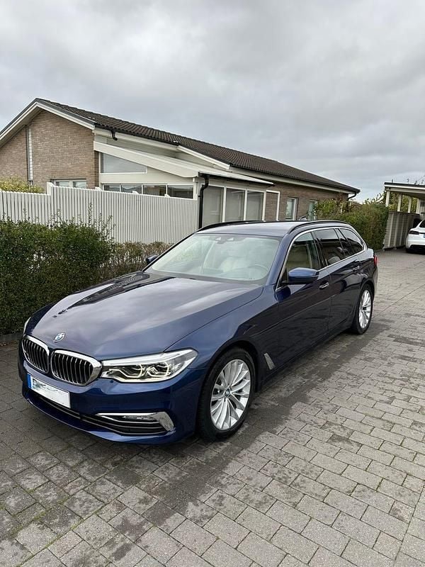 Begagnad 2018 BMW 530 Kombi | 242 500 kr (Marknadspris) - Bild 1/4