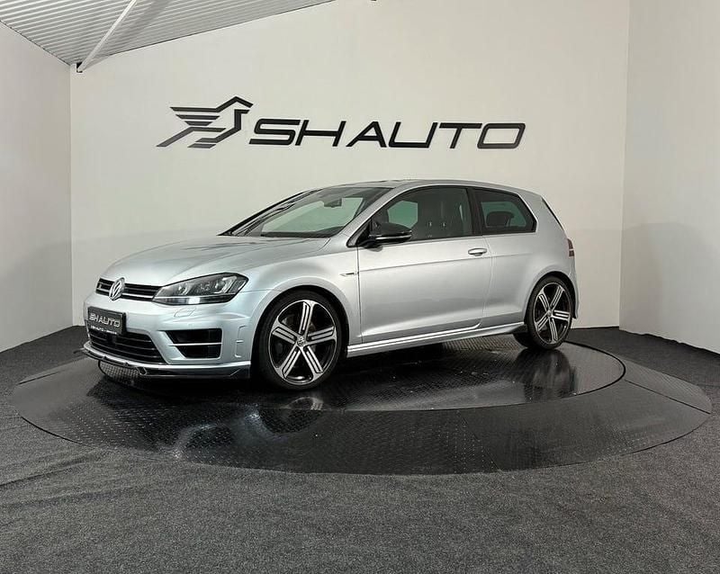 Begagnad VW Golf VII R 301 HK (221 kW) 2015 Silver Halvkombi