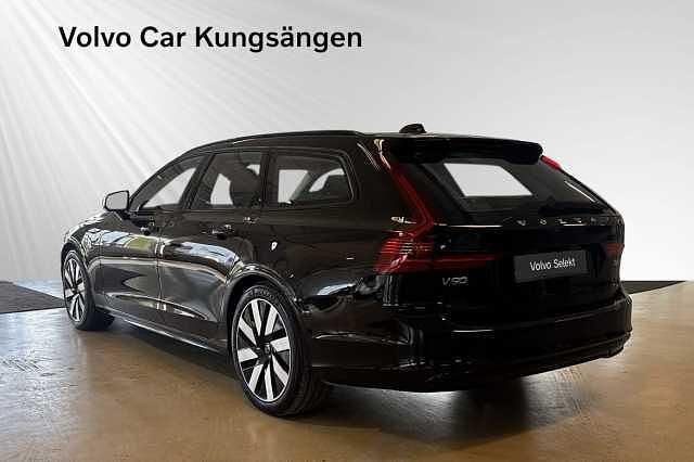 Begagnad Volvo V90 349 HK (256 kW) 2026 Svart Kombi