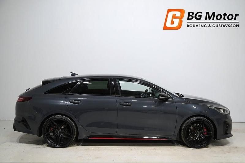 Begagnad Kia ProCeed GT 204 HK (150 kW) 2019 Grå Kombi