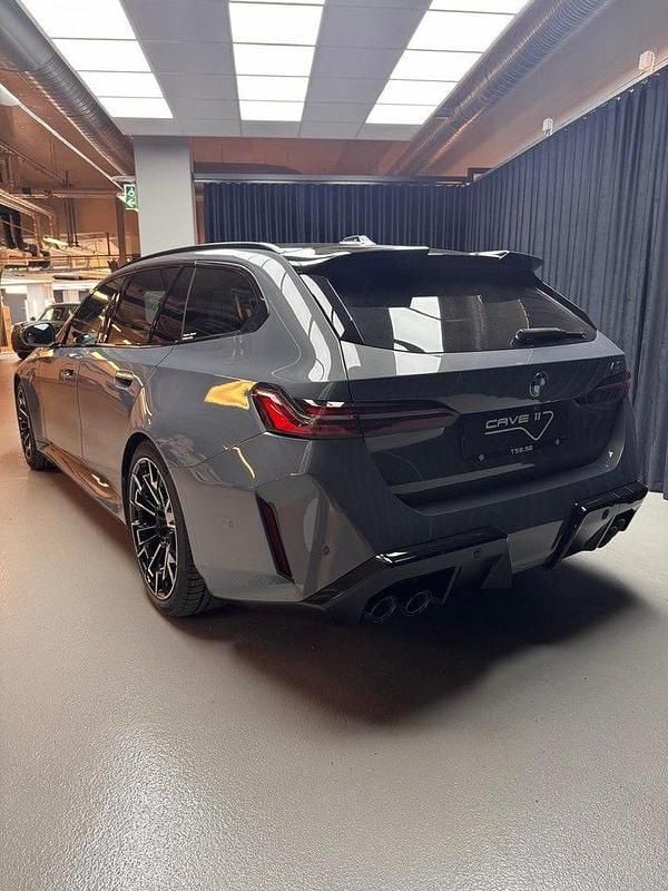Begagnad BMW M5 728 HK (535 kW) 2025 Grå Kombi