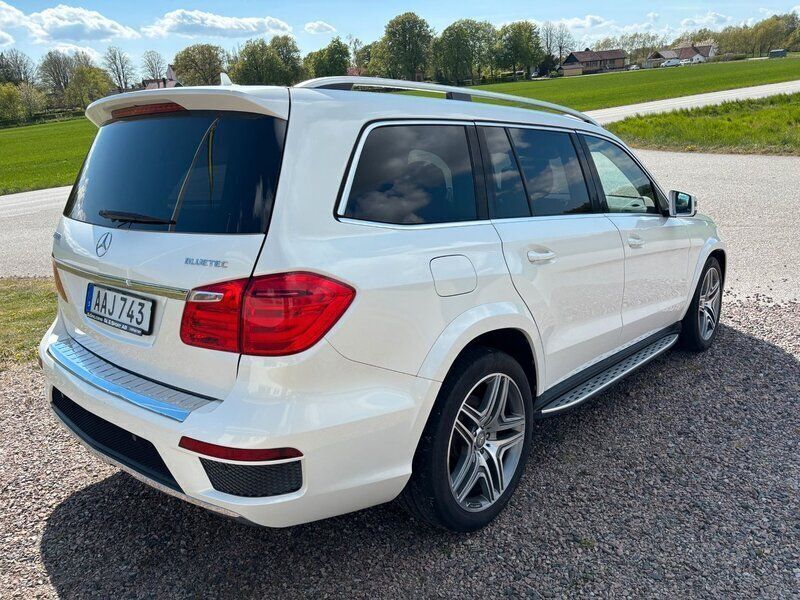 Begagnad Mercedes GL350 AMG line 259 HK (190 kW) 2015 Vit SUV
