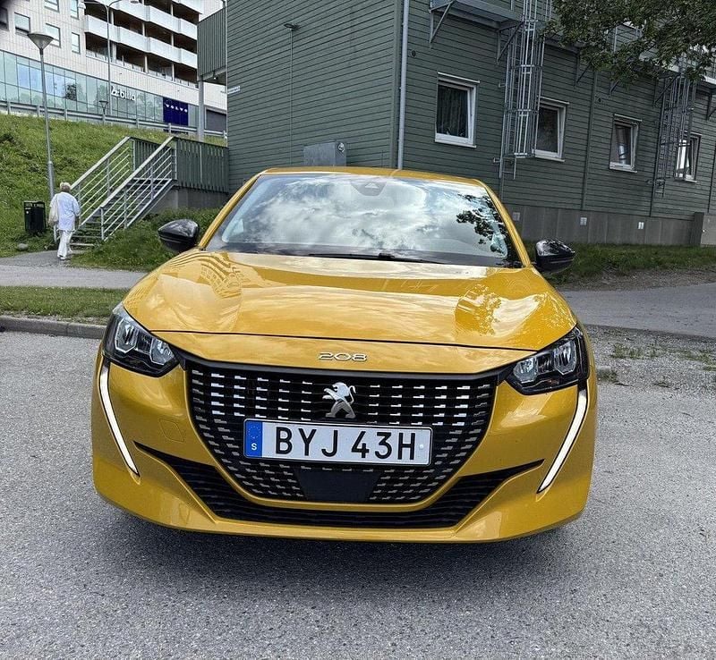 Gul Begagnad 2021 Peugeot 208 Allure Halvkombi | 155 000 kr (Bra pris) - Bild 1/4