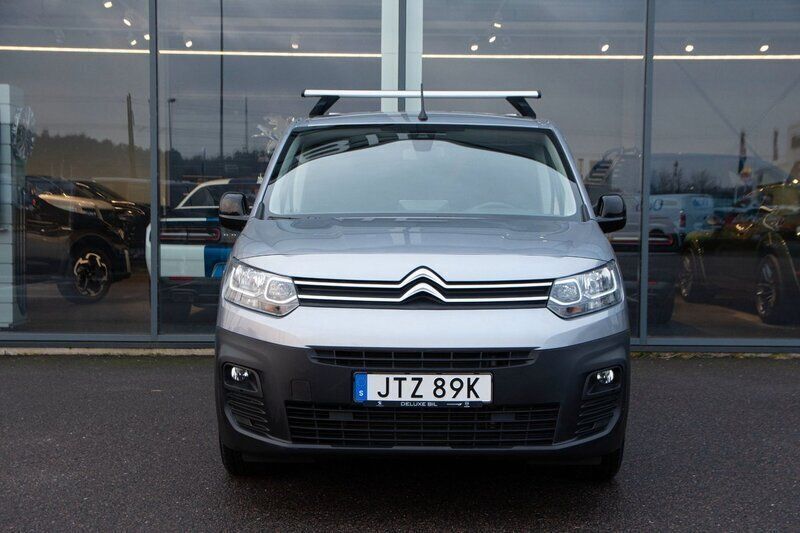 Begagnad Citroën Berlingo Business Class 102 HK (75 kW) 2022 Grå Minibuss