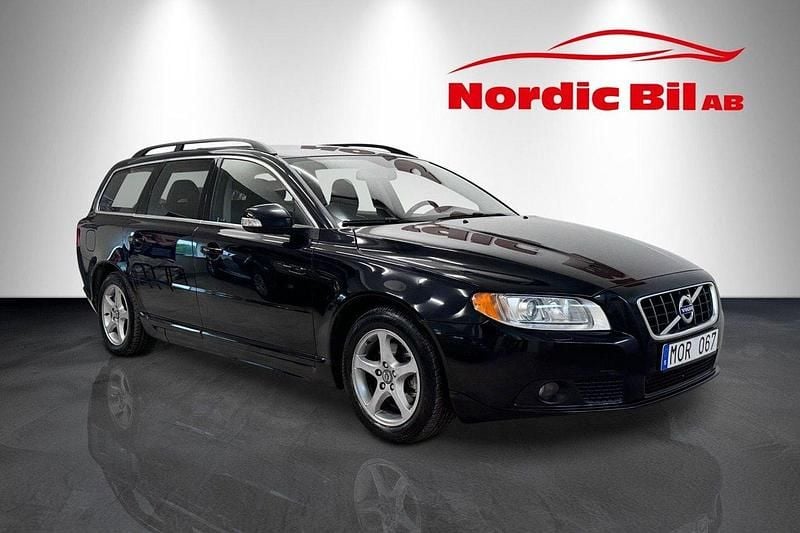 Svart Begagnad 2010 Volvo V70 Momentum Kombi | 49 900 kr (Marknadspris) - Bild 1/4