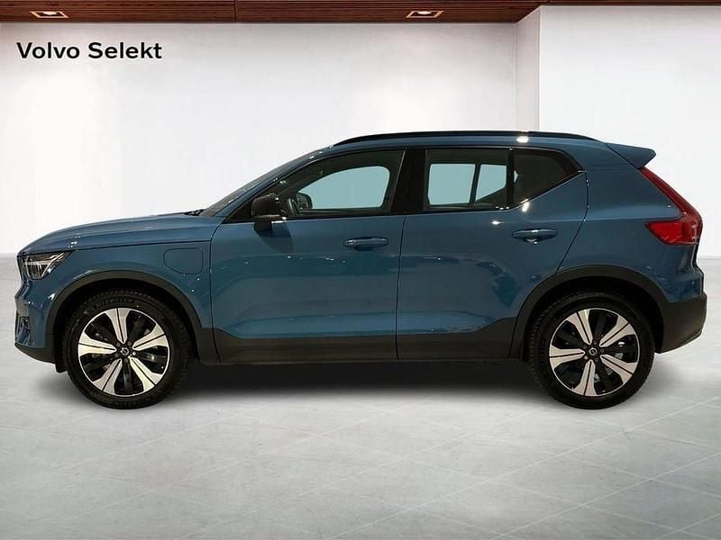 Begagnad Volvo XC40 Ultimate 214 HK (157 kW) 2023 Blå SUV