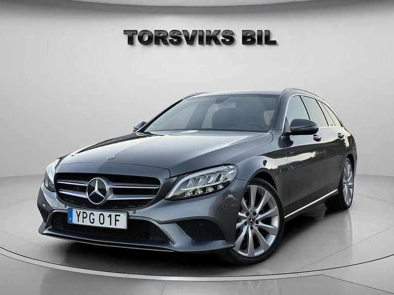 Grå Begagnad 2019 Mercedes C200 Avantgarde Kombi | 259 900 kr (Bra pris) - Bild 1/4
