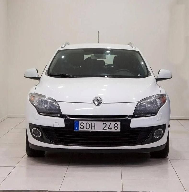 Blank vit Begagnad 2013 Renault Mégane GrandTour Kombi | 41 000 kr (Bra pris) - Bild 1/4