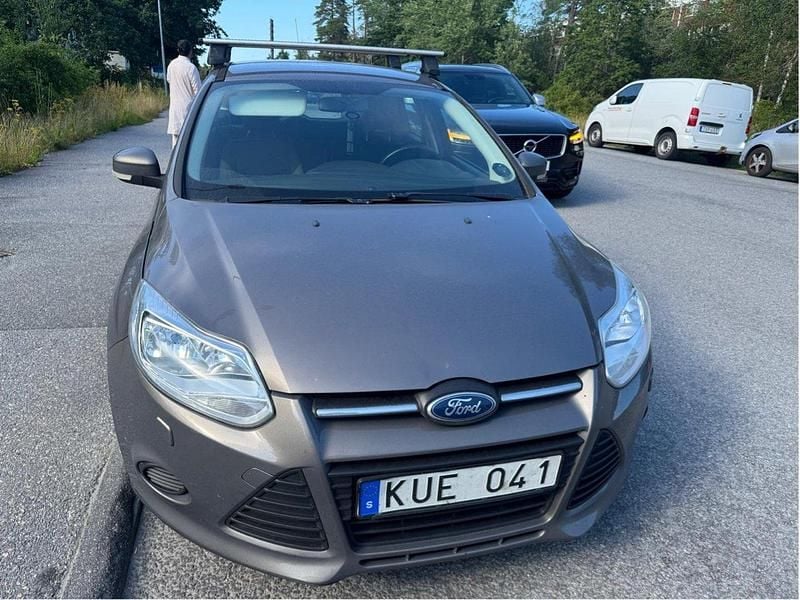 Brun Begagnad 2013 Ford Focus Trend Kombi | 42 000 kr (Marknadspris) - Bild 1/4