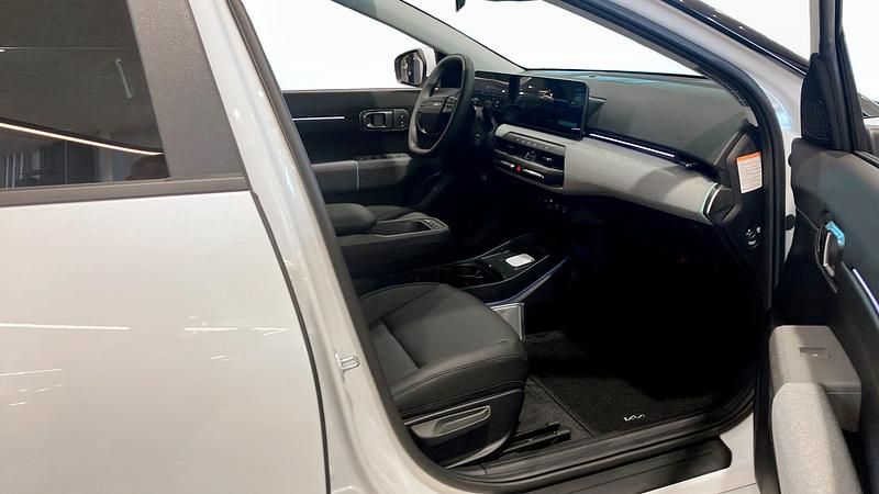 Ny Kia EV4 Plus 127 kW (174 HK) 2025 Svart Sedan