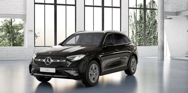 Svart Ny 2025 Mercedes GLC300e SUV | 709 000 kr (Superpris) - Bild 1/4