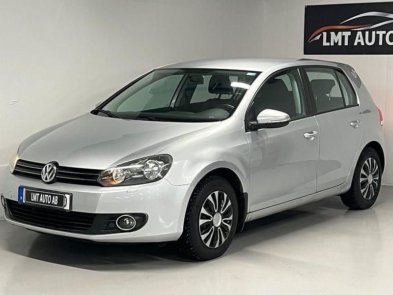Begagnad VW Golf VII 102 HK (75 kW) 2012 Silver Halvkombi