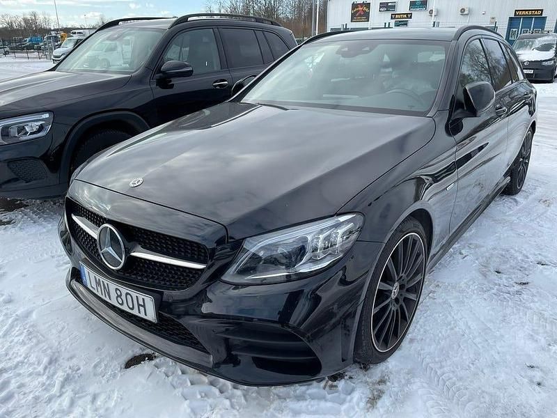 Begagnad Mercedes C220 AMG 194 HK (142 kW) 2021 Obsidiansvart metallic Kombi