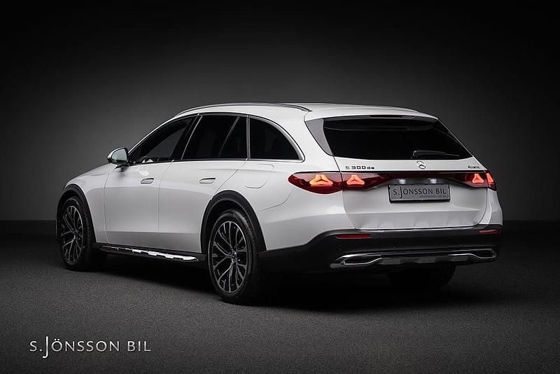 Begagnad Mercedes E300 2025 SUV