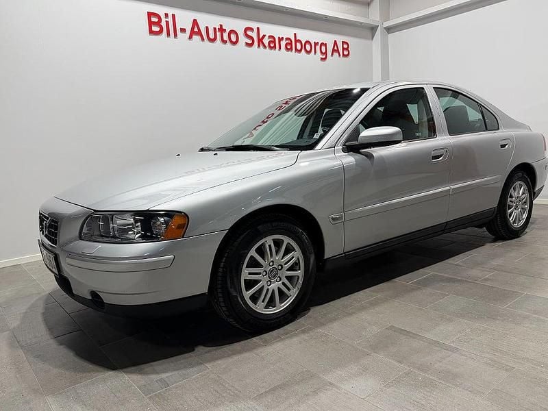 Begagnad Volvo S60 Business Edition 140 HK (102 kW) 2005 Grå Sedan