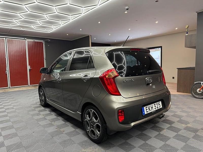 Begagnad Kia Picanto Sport 69 HK (50 kW) 2014 Grå Halvkombi
