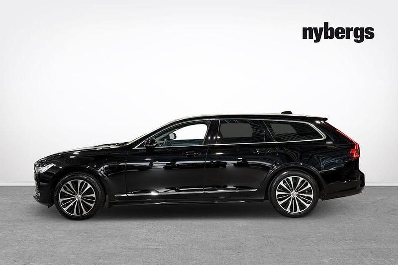 Begagnad Volvo V90 Core 355 HK (261 kW) 2023 Svart Kombi