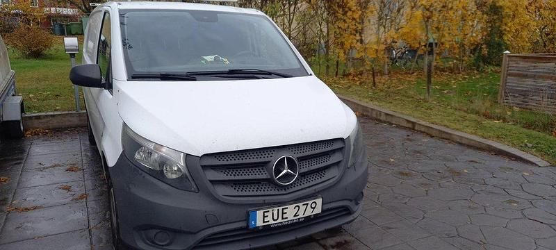 Vit Begagnad 2017 Mercedes Vito Minibuss | 136 000 kr (Bra pris) - Bild 1/1