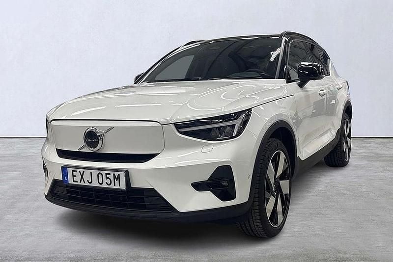 Vit Ny 2025 Volvo EX40 Performance SUV | 589 000 kr (Marknadspris) - Bild 1/4