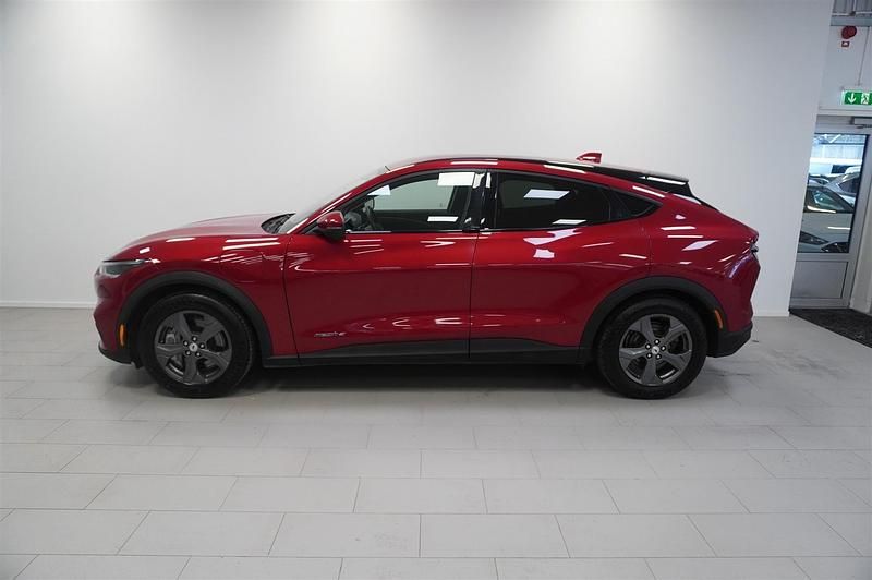 Begagnad Ford Mustang Mach-E Standard Range 221 kW (301 HK) 2022 Röd SUV