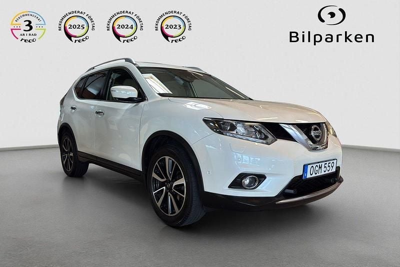 Vit Begagnad 2016 Nissan X-Trail 360º SUV | 159 990 kr - Bild 1/4