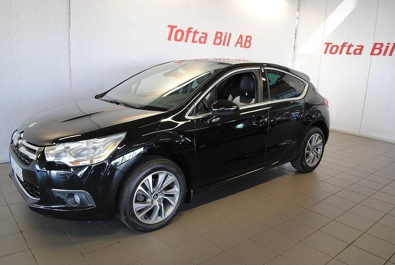 Svart Begagnad 2011 Citroën DS4 Halvkombi | 79 000 kr - Bild 1/4