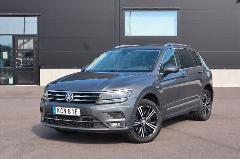 Grå Begagnad 2019 VW Tiguan GT SUV | 189 900 kr (Marknadspris) - Bild 1/4