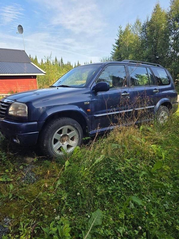 Blå Begagnad 2003 Suzuki Grand Vitara SUV | 15 000 kr - Bild 1/3