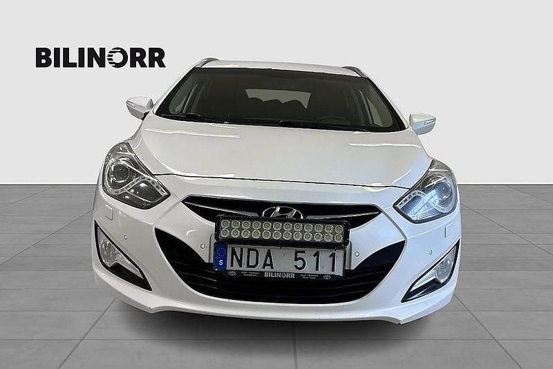 Begagnad Hyundai i40 137 HK (100 kW) 2012 Vit Kombi