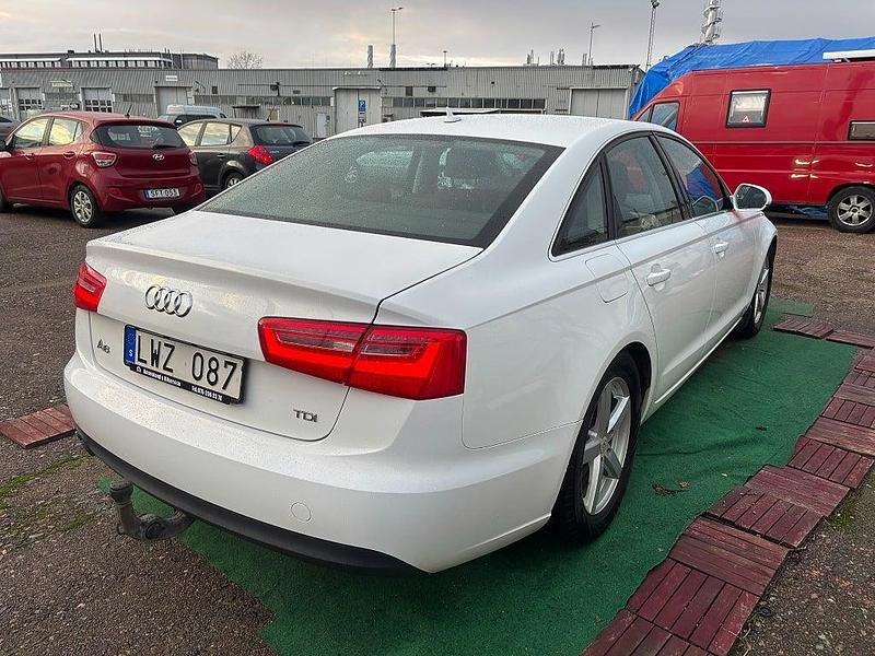 Begagnad Audi A6 Proline 177 HK (130 kW) 2011 Vit Sedan