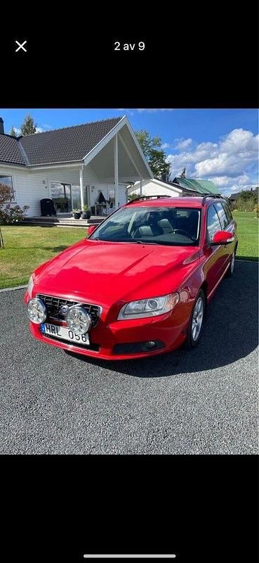 Röd Begagnad 2009 Volvo V70 Momentum Kombi | 39 000 kr (Bra pris) - Bild 1/4