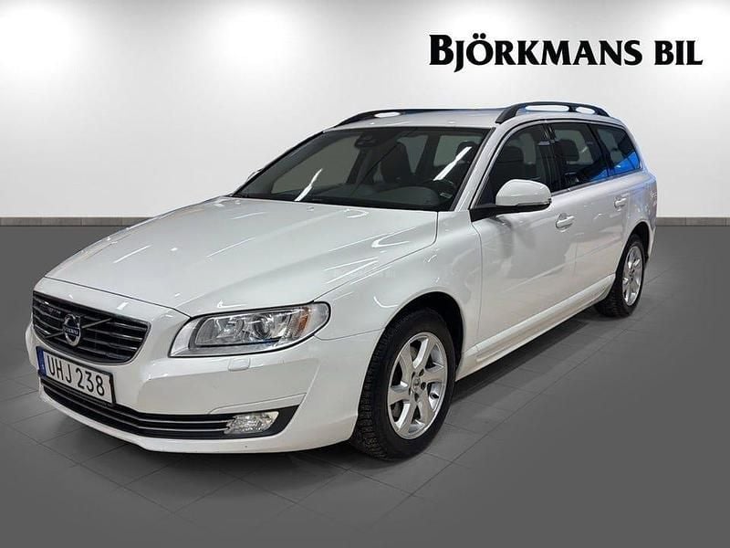 Vit Begagnad 2016 Volvo V70 Momentum Kombi | 164 000 kr (Dyr) - Bild 1/4